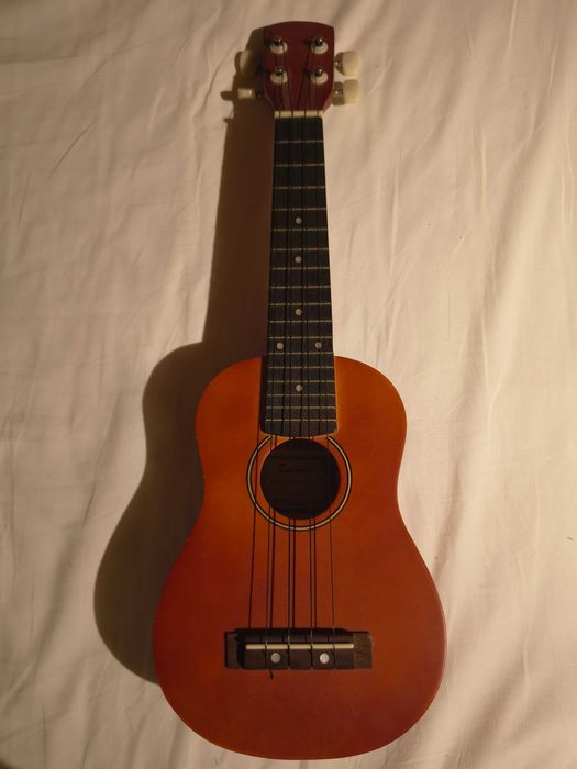 Ukulele firmy tenson