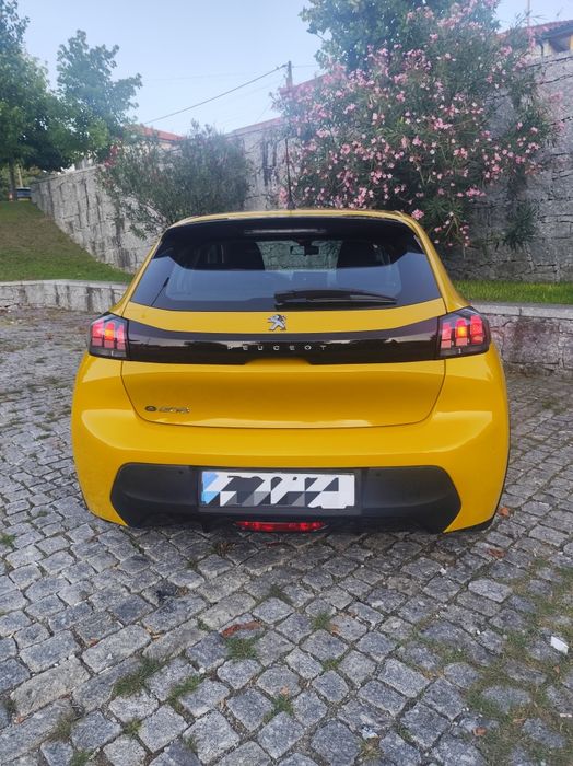 Peujoet e-208  100% elétrico 2021