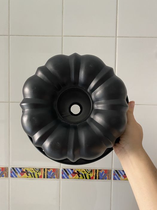 Forma para bolo com buraco