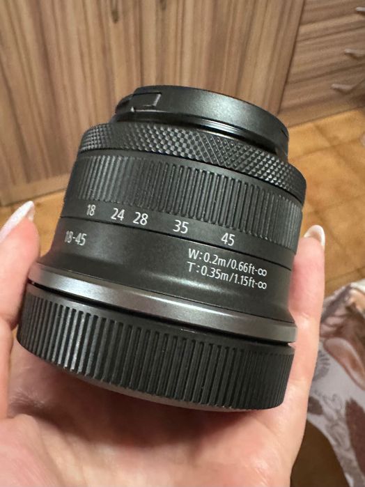 Objetiva Canon RF 18-45mm