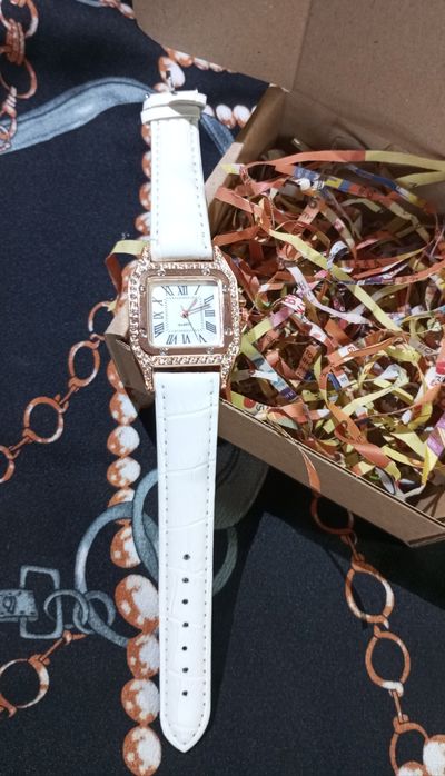 Продам жіночий годинник