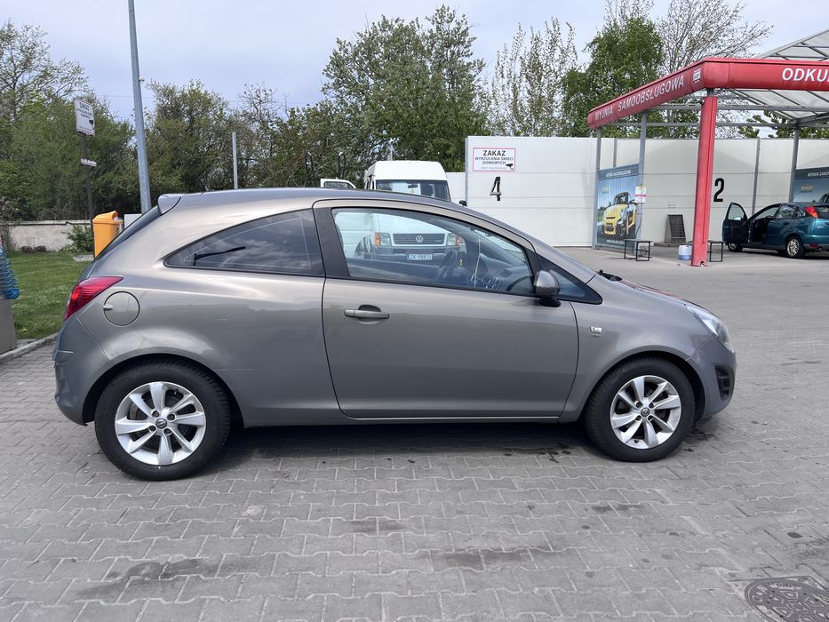 Opel  Corsa 1.4 2014