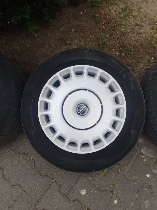 Felgi z oponami ...