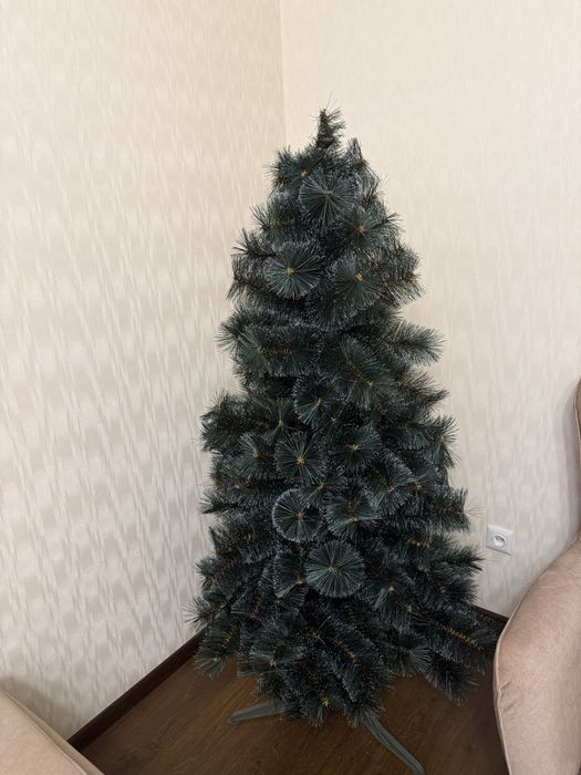 Продам ялинку (сосну) штучну