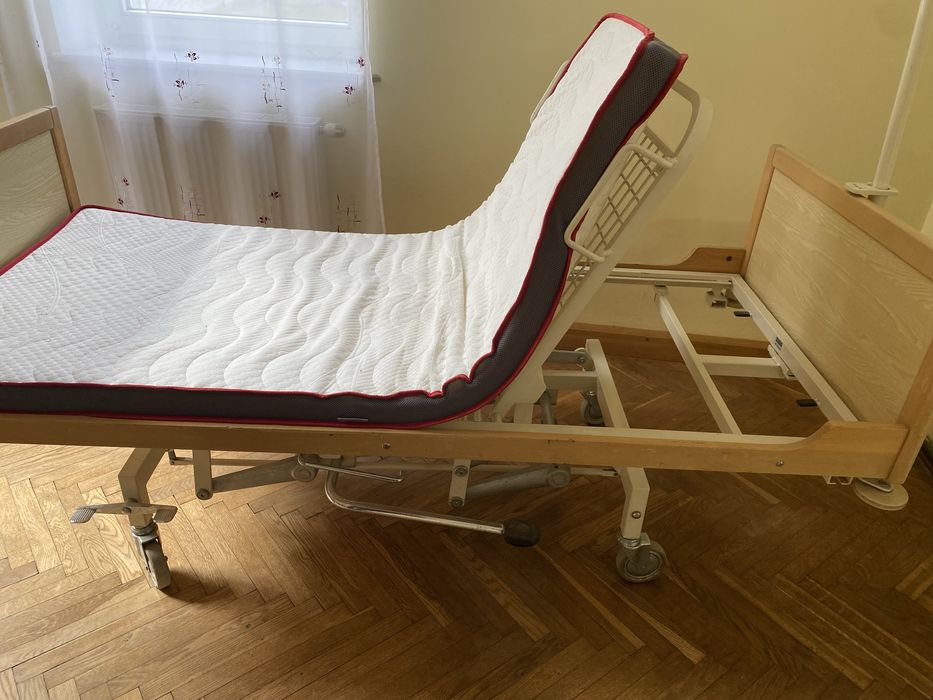 Продам ліжко для інвалідів