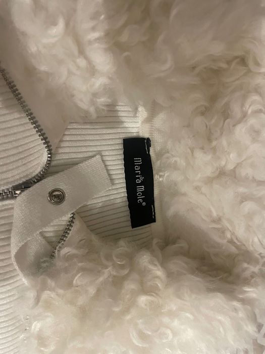 Blusa canelada com pêlo na gola removível NOVA