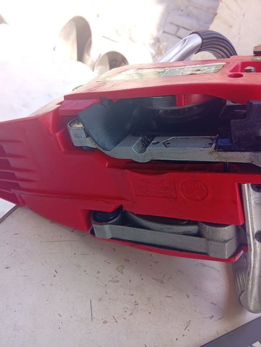 Продам бензопилу Буковина