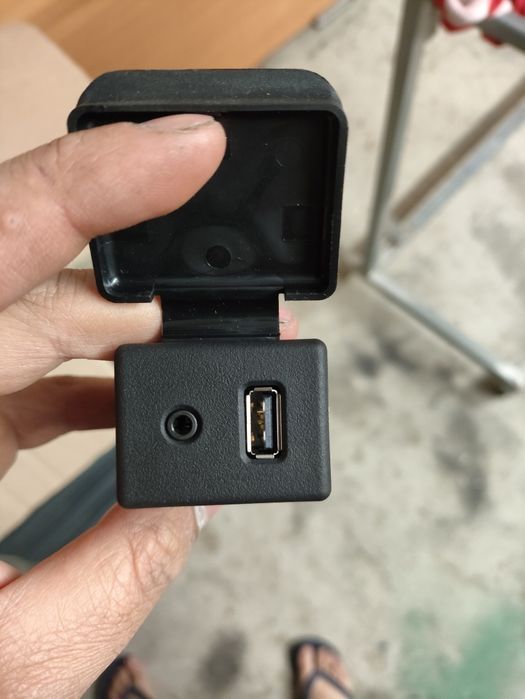 Vendo Porta USB Opel