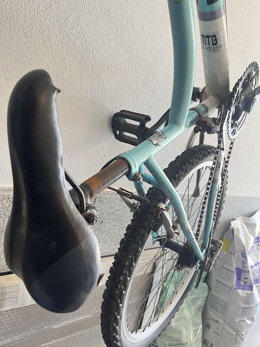 Bicicleta em azul