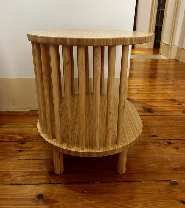Mesinha de cabeceira oval 40x35 cm em bambu Connery