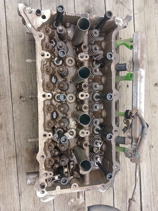 Головка блоку циліндрів тойота RAV4 гібрид