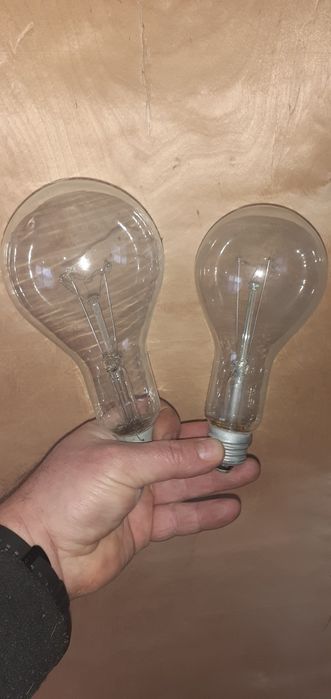 Лампочки розжарювання 200 Вт.