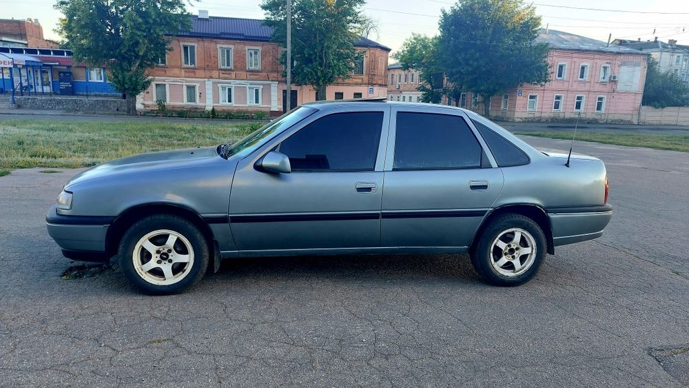 Продам Opel Vectra A 2.0i