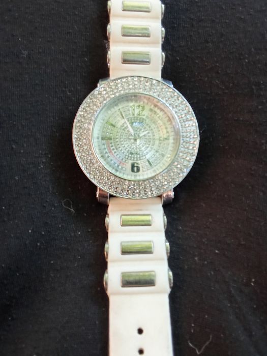 Часы ..женские ..