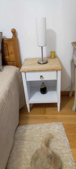 Cama mesinhas toucador e cadeira