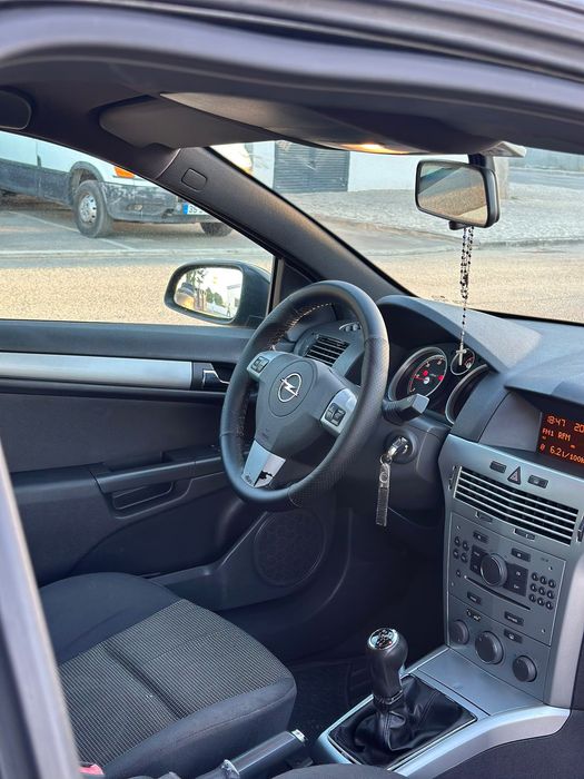Opel Astra GTC 1.3 CDTi