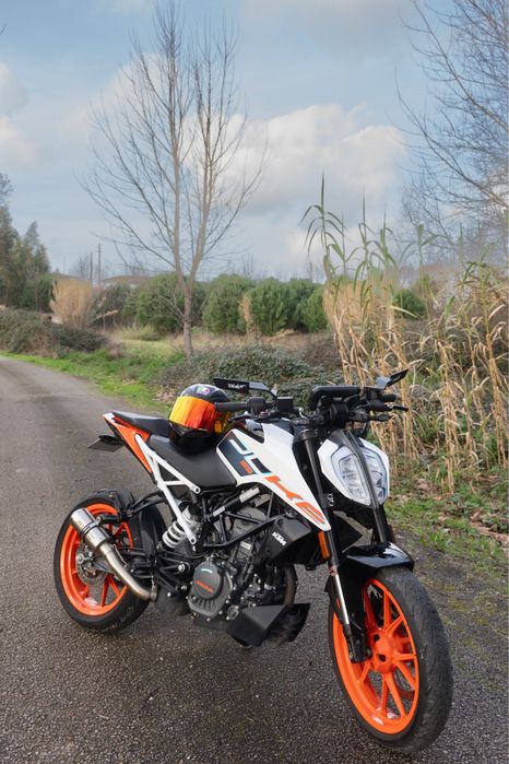 Ktm duke 125 ano 2023