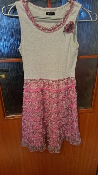 Sukienka dla dziewczynki.