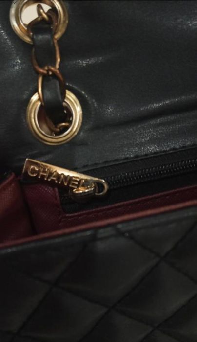 Сумочка від CHANEL