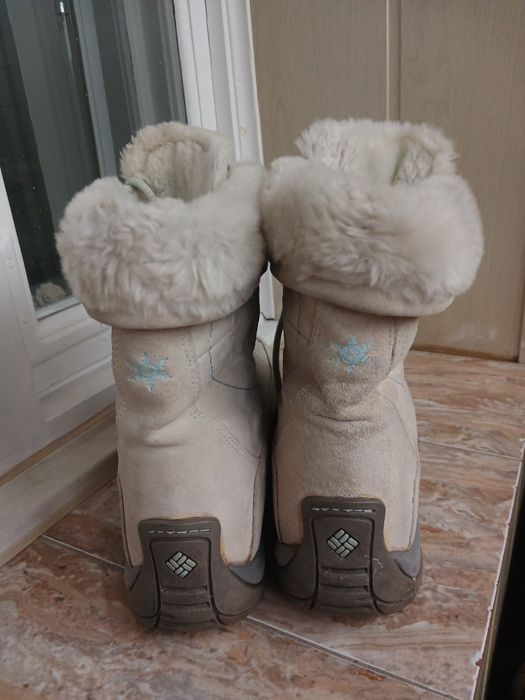 Жіночі замшеві зимові чоботи COLUMBIA