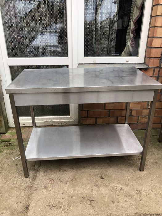 Столи з нержавіцки