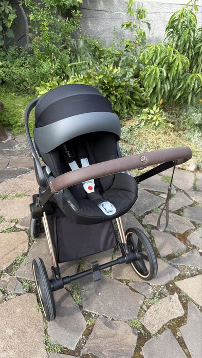 Продам автокрісло Cybex CLOUD Z i-SIZE + база Base Z