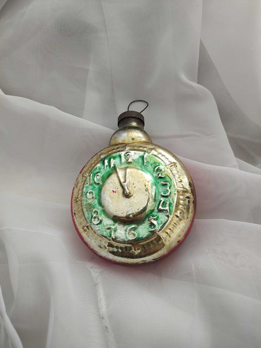 Ялинкові іграшки часів СРСР.