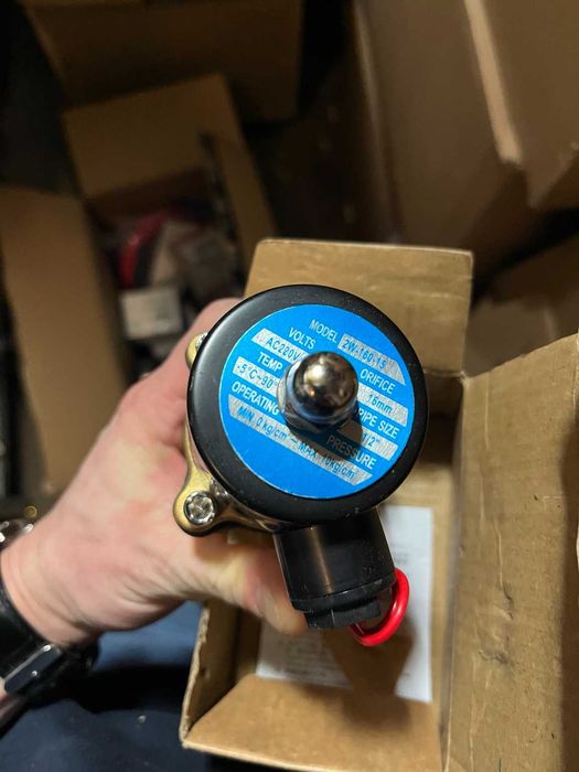 Elektrozawór 2W160-15 220 V AC, przyłącze 1/2 cala – nowy