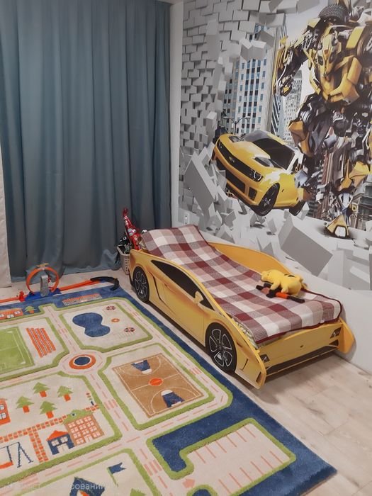Продам дитяче ліжечко ламборгіні (150×70 спальне місце)