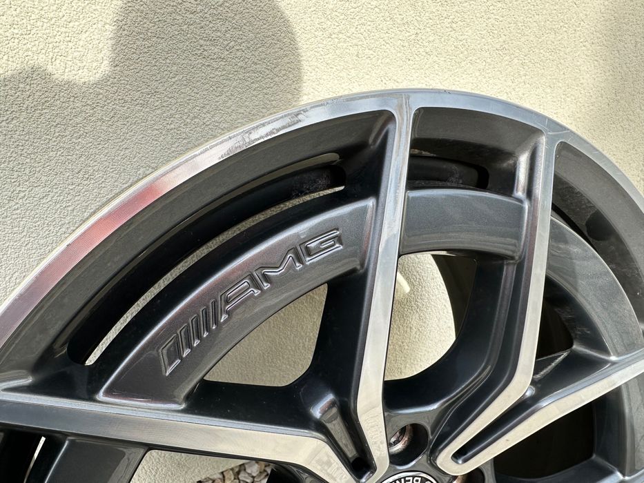 Felga 19 Mercedes E-klasa W213 AMG A213401  9JX19 ET49 Stan BDB