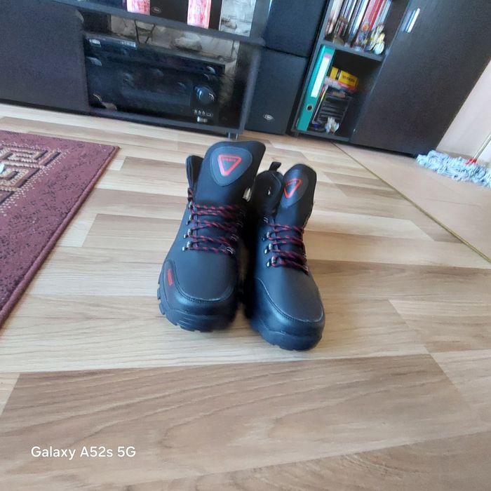 Sprzedam nowe buty męskie trekingowe firmy fason 47
