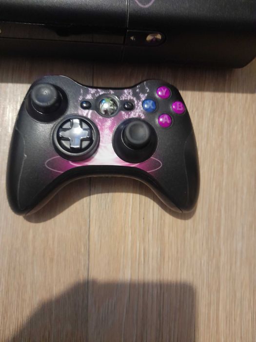 Xbox360e rgh kinect 500gb plus 60 gratisów