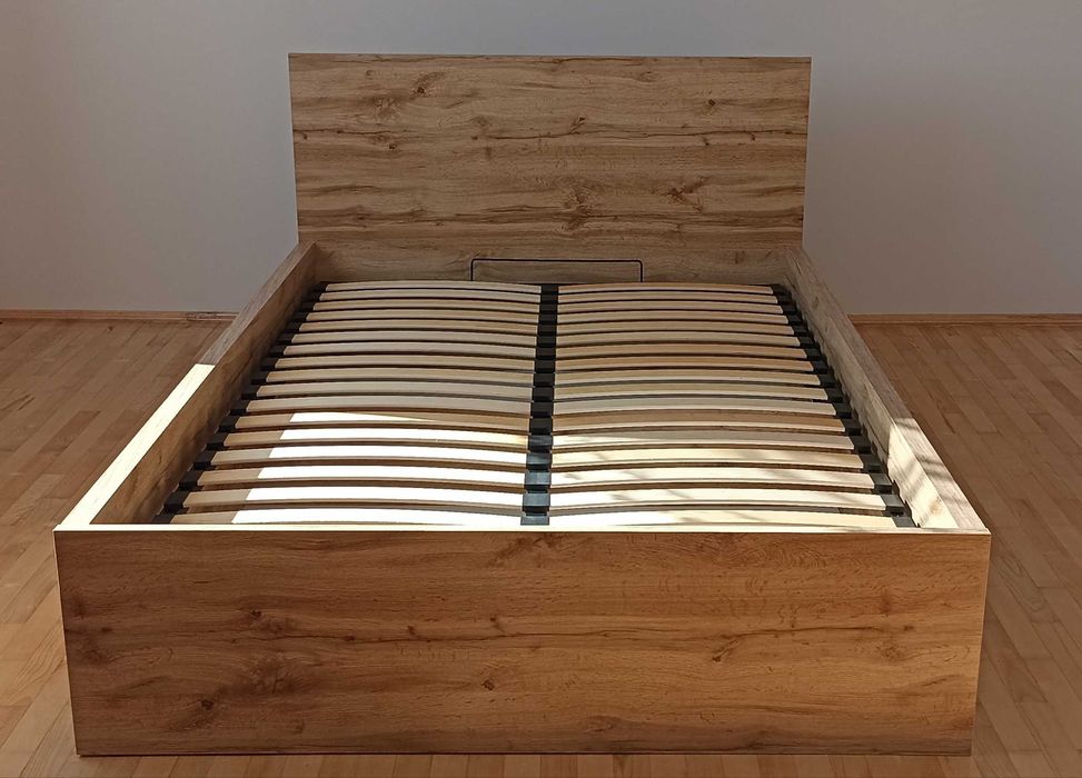 Łóżko 140x200 ze stelażem NOWE