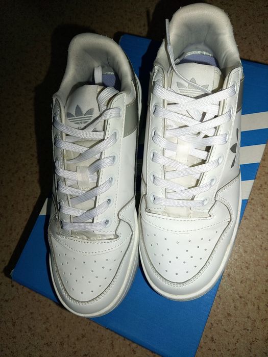 Кросівки adidas 38 розмір