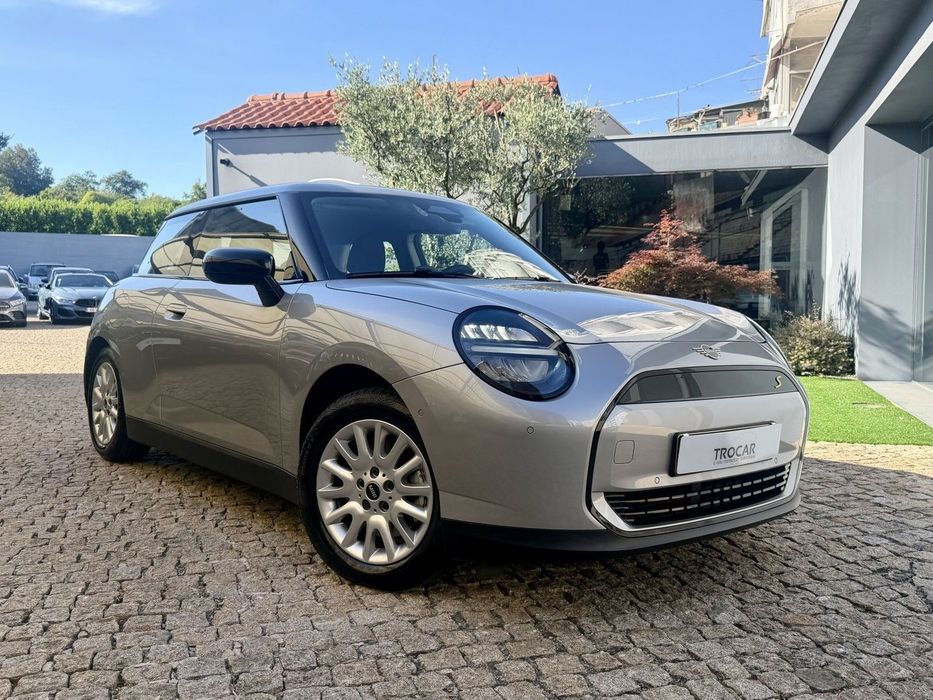 MINI 3 Portas Cooper SE Classic