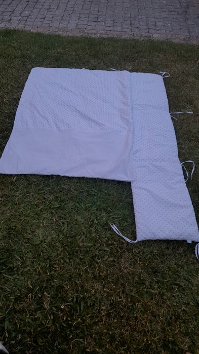 Edredon com protetor de berço zippy