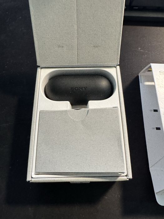 Auriculares Bluetooth SONY WF-C700