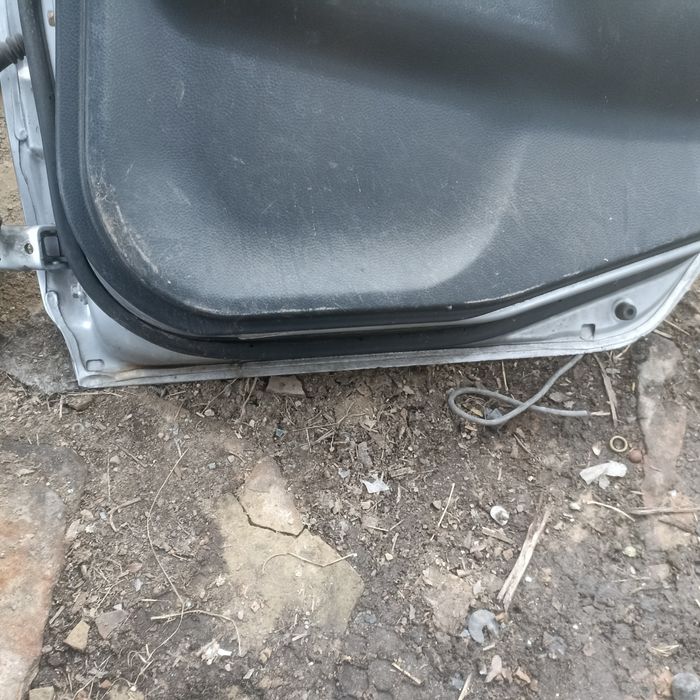 Двері R  L useМітсубісі ланцер 9