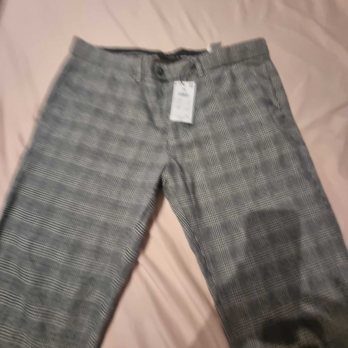 Nowe męskie spodnie