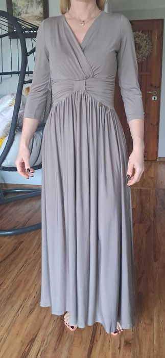 nowa beżowa sukienka firmy Chiara Forthi rozmiar S