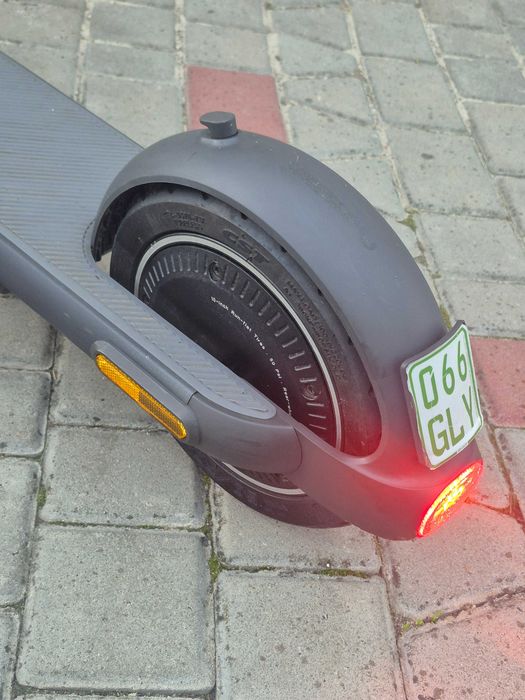 Електросамокат Xiaomi Electric Scooter 4 Pro Plus