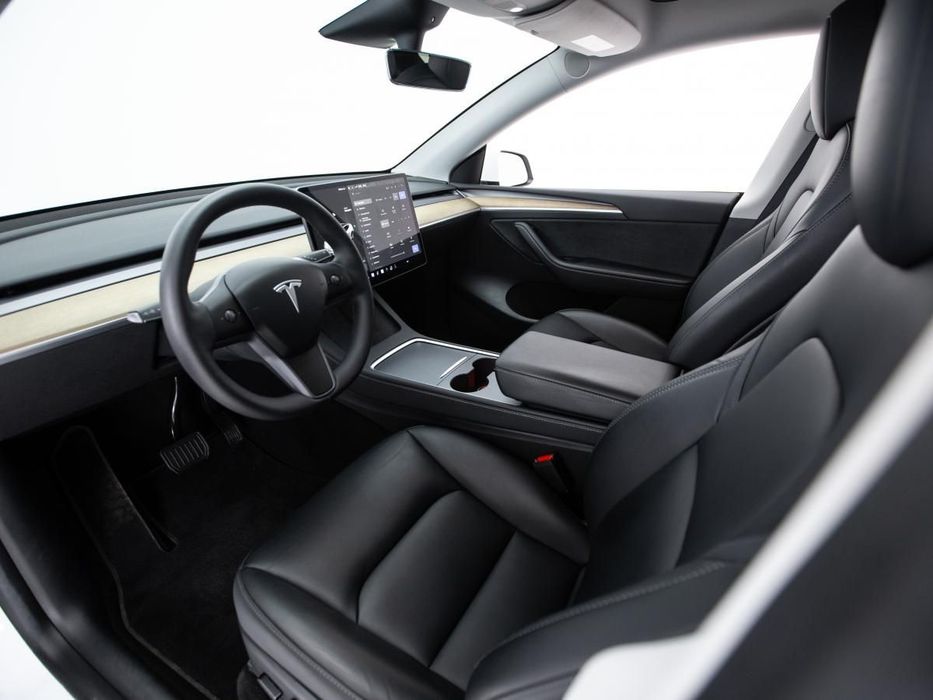 Tesla Model Y RWD