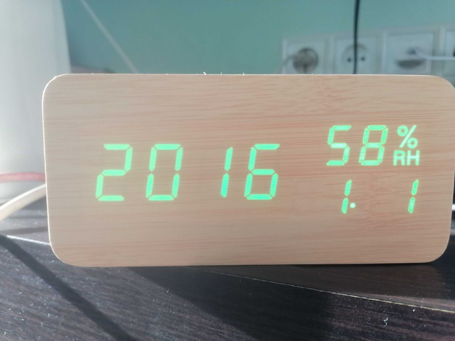 Цифровий годинник VST®