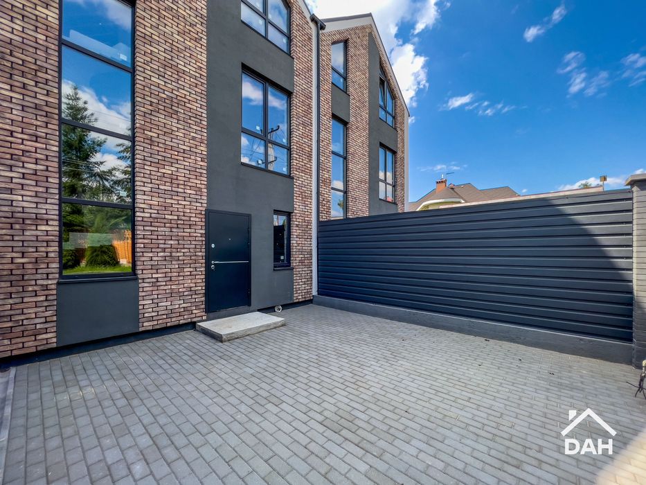 Окремий заїзд! Якісний таунхаус 140 м², асфальтована, затишна вулиця