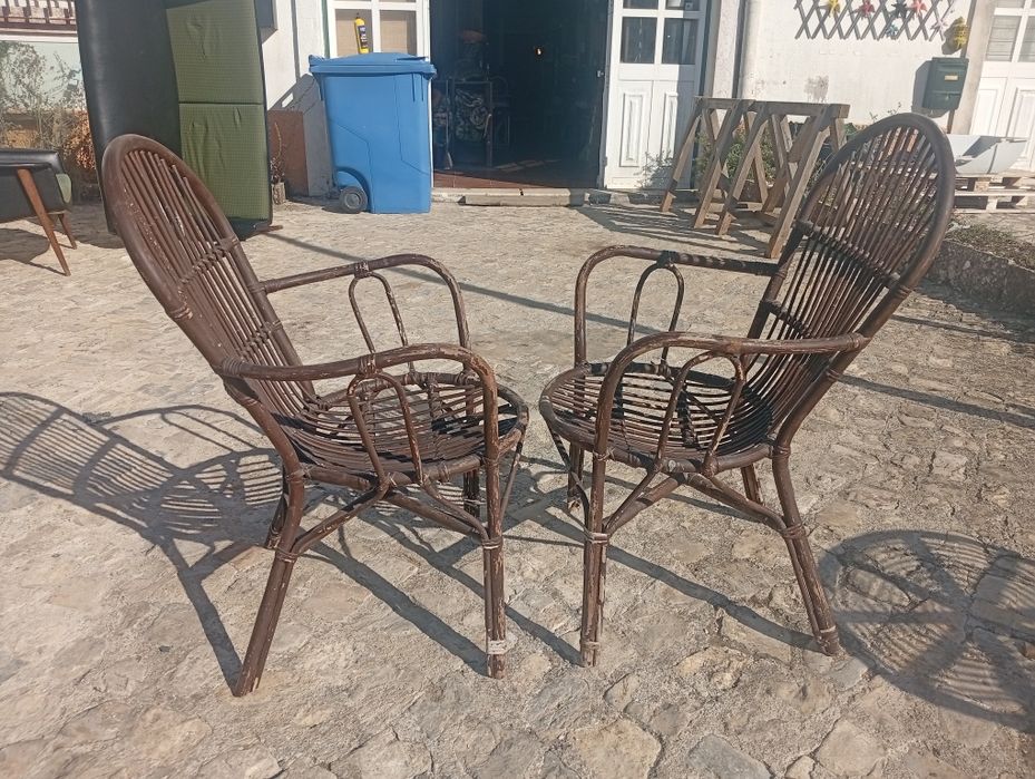 Conjunto de jardim em vime e bambu