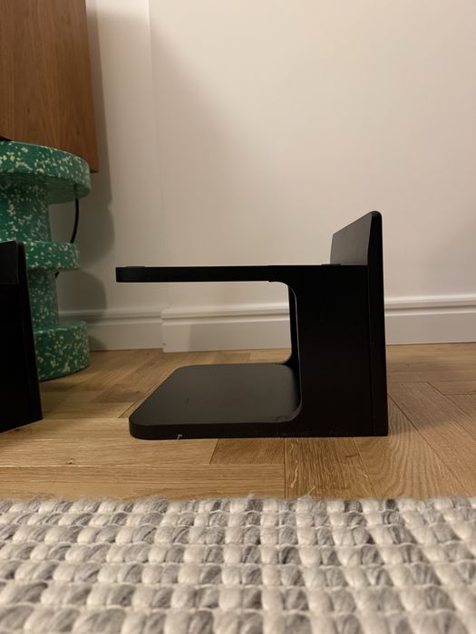 Standy do kolumn, stojaki na głośniki, podstawki kolumnowe