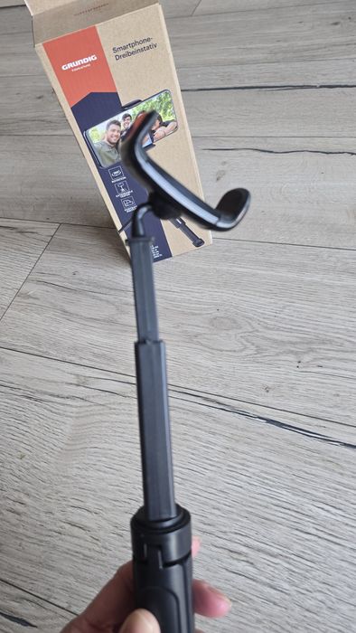 Statyw selfie stick Grundig  do smartfona