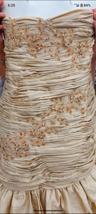 Vestido de festa elegante de alta costura