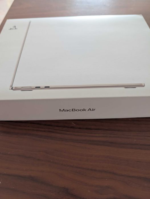 Apple MacBook Air | 13.6'' | Apple M4 | Apple GPU 10-core | 24 GB | SSD 512GB - NOVO