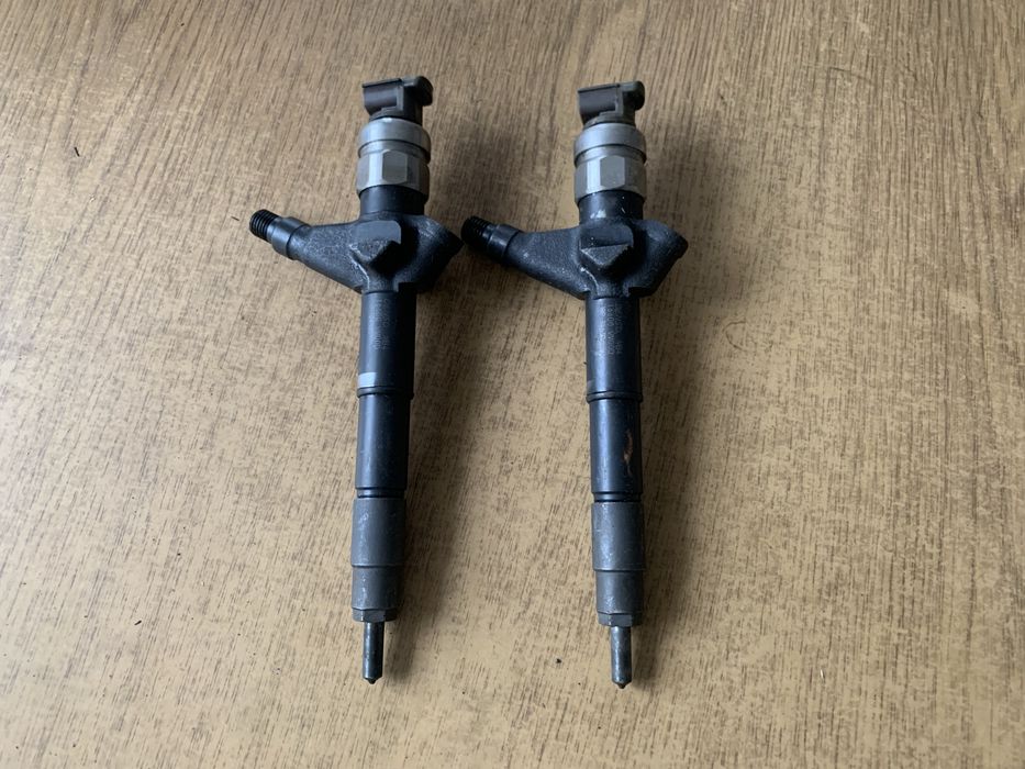 Форсунка паливна 16600VM00D Nissan